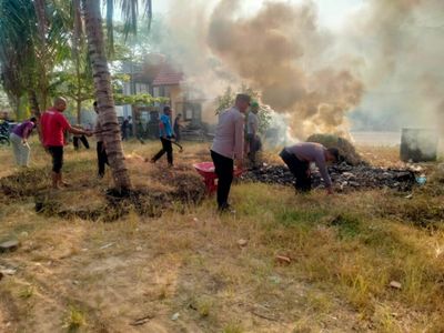 Gotong Royong Jelang Puasa: Aparat dan Warga Kompak Rapikan Rumah Ibadah