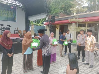 Polres SBB–Dompet Dhuafa Perkuat Sinergi Sosial, 100 Dhuafa Sambut Ramadhan dengan Haru di Waimital