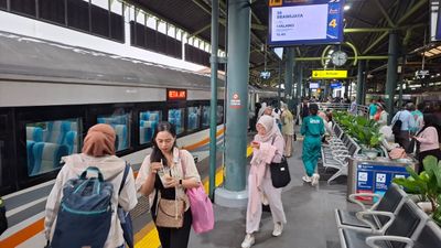Hari Pertama Libur Imlek, 202.105 Pelanggan Tercatat Naik Kereta Api