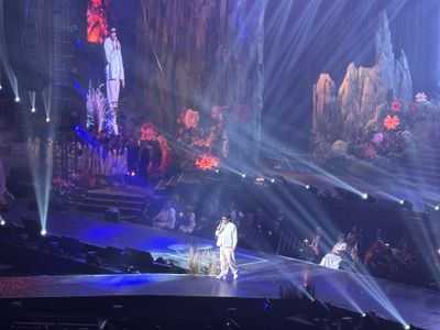 Sule Bawain Lagu Susis di Konser Comeback Mahalini, Nyeletuk Soal Warisan di Atas Panggung