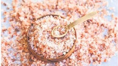 Apakah Pink Salt Trick Benar-benar Efektif untuk Diet?