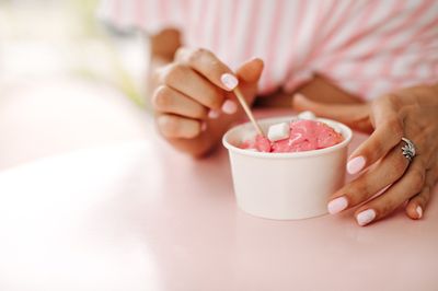 Gak Cuma Enak, Es Krim Ternyata Baik untuk Kesehatan Mental saat Ramadhan