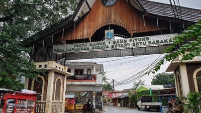 Bingung Cari Buah Tangan? Ini 5 Surga Oleh-Oleh Khas Jakarta yang Wajib Kamu Singgahi!
