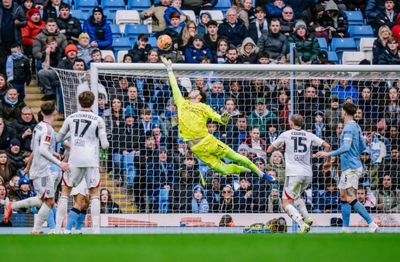 Berharap Jadi Kiper Utama The Citizens, James Trafford Patah Hati usai Man City Datangkan Donnarumma