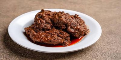 Oleh Oleh Khas Sumbar yang Wajib Dibeli Sebagai Buah Tangan: Dari Cemilan Sampai Makanan Berat