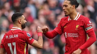 Van Dijk Mengharapkan Mo Salah Tetap Bersama Liverpool