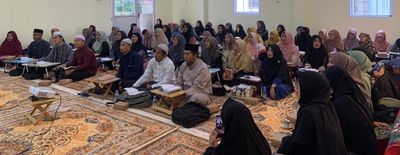 Bantu Jemaah Tetap Istiqamah, inibalikpapan.com Salurkan Donasi untuk Majelis Al Mu minaat