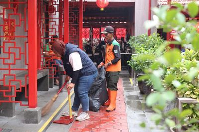 Sambut Imlek 2026, Dinas Lingkungan Hidup DKI Jakarta Pastikan Klenteng dan Vihara Kinclong Jelang Perayaan Besok