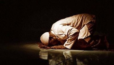 Niat Sholat Tarawih Sendiri di Rumah: Lengkap dengan Arab, Latin, dan Artinya