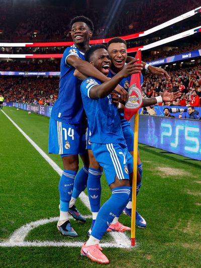 Jose Mourinho Kritik Selebrasi Joget Vinicius Jr: Rayakanlah Seperti Pele!