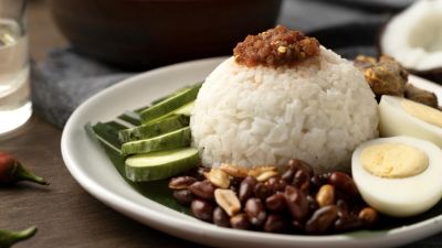 Menyiapkan Hidangan Spesial untuk Munggahan Menyambut Ramadan