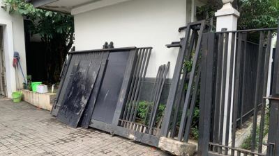 Mobil Tabrak Pagar Rumah Wakil Presiden di Jakarta: Pengemudi Ngantuk