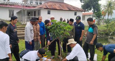 Masjid Berusia 160 Tahun Dibersihkan Bareng Kemenag, Warga Ikut Nostalgia Sejarah