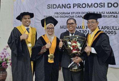 Guru MAN 1 Banda Aceh Raih Doktor Cum Laude, Bukti Madrasah Tak Kalah Kelas