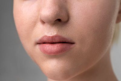 10 Makanan Ini Bisa Jadi Vitamin Bibir Alami, Bantu Atasi Bibir Kering