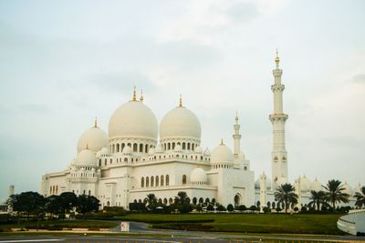 35 Ucapan Selamat Berbuka Puasa Islami yang Penuh Hikmah