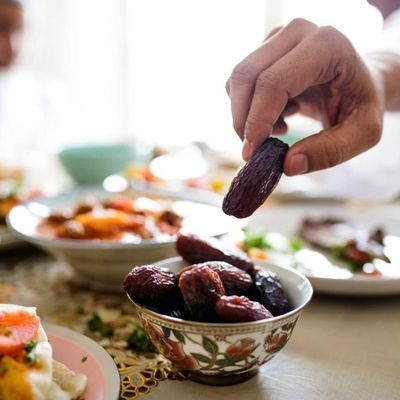 Jadwal Buka Puasa Kotabaru Hari Ini & Jam Maghrib Terbaru 2026