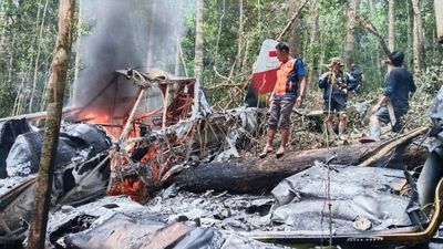 JATUHNYA PESAWAT PELITA AIR SERVICE, TNI AU GERAK CEPAT EVAKUASI KORBAN