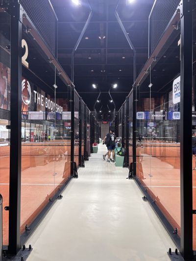 Hidden Gem Padel di Balik Gedung Tinggi Perkantoran Gatot Subroto