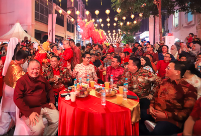 Lampion dan Barongsai Warnai Kesawan, Toleransi Medan Bersinar