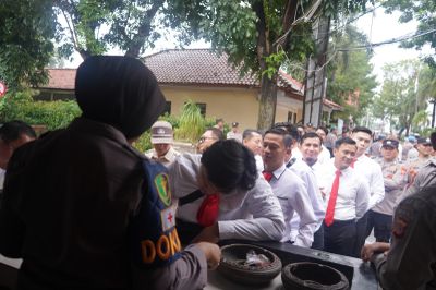 116 Personel Polres Purwakarta Jalani Tes Urine, Hasil Seluruhnya Negatif