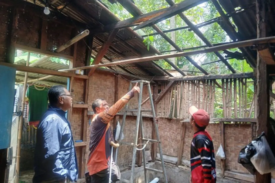 Hujan Deras Picu Banjir hingga Longsor, BPBD Ciamis Turun Lakukan Penanganan