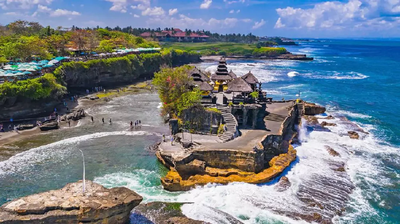 Ide Weekend di Bali Mulai dari Hidden Gem Alam, Cafe Estetik hingga Kuliner Malam Legendaris