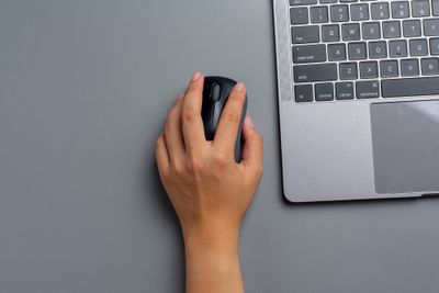 Kelebihan dan Kekurangan Wireless Mouse, Layak Dibeli?