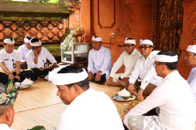 Sambut HUT ke-238, Pemkot Denpasar Gelar Persembahyangan Bersama di Pura Jagatnatha