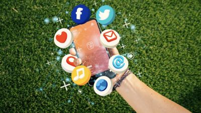 Menjaga Kesehatan Mental di Tengah Keterhubungan Digital