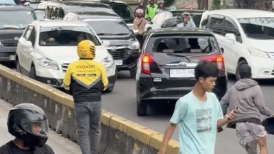 Kecelakaan Ugal-Ugala di Jakarta Pusat: Pengemudi Ditangkap Setelah Melawan Arah