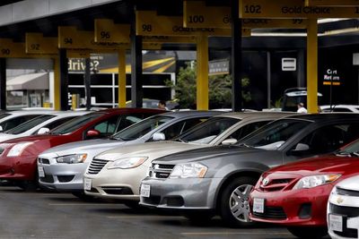 Panduan Lengkap Rental Mobil Lepas Kunci di Jambi: Syarat, Estimasi Harga, dan Tips Aman Berwisata