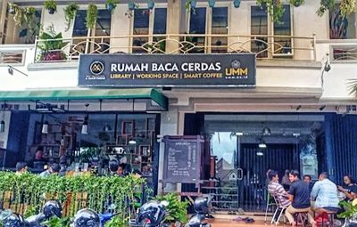 RBC Smart Cafe, Book Cafe Nyaman di Malang dengan Ribuan Buku dan Co Working Space