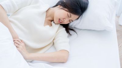 Mengatasi Dismenore: Pilihan Obat dan Terapi Alternatif yang Aman