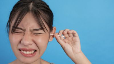 Memahami Infeksi Telinga Tengah: Antibiotik atau Observasi?