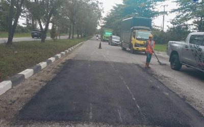 Ironi Riau Penghasil Minyak, Jalan Memalukan: Tambal Sulam Jadi Solusi