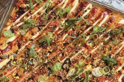 Resep Salmon Baked Rice yang Lumer Parah: Sekali Sendok Auto Nambah!