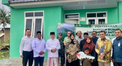 Illiza Serahkan 3 Rumah Layak Huni untuk Mustahik di Syiah Kuala