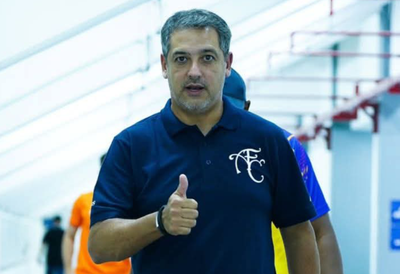 Marcos Santos Samai Rekor Dua Pelatih Legendaris Arema, Dipercaya Pimpin Singo Edan di Super League 2026-2027