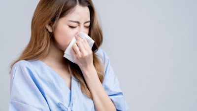 Memahami Sinusitis: Memilih Antara Obat Semprot Hidung dan Antibiotik