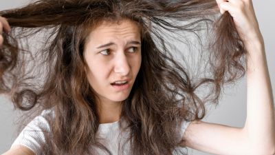 Mengatasi Masalah Rambut Bercabang: Hair Serum atau Masker Rambut Mana yang Lebih Efektif?