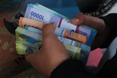 4 Cara Mengatur THR Lebaran biar Gak Ludes Secepat Kilat