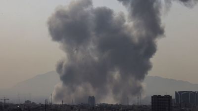 Serangan Roket Menghantam Teheran Dekat Kediaman Pemimpin Iran
