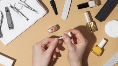 Cara Menjaga Keawetan Nail Art dengan Produk Terbaik