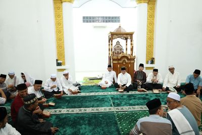 Safari Ramadan di Al Madaniyah, Wali Kota Khairul Ajak Warga Makmurkan Masjid