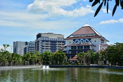 Top Global, Nomor 1 Nasional: Tiga Bidang Ilmu di UNAIR Tembus Peringkat Dunia
