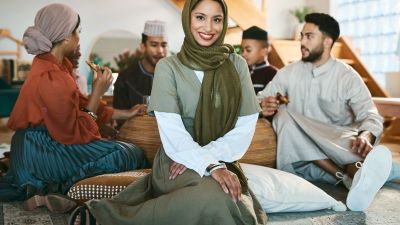 Membangun Kembali Keterhubungan Sosial Selama Bulan Suci
