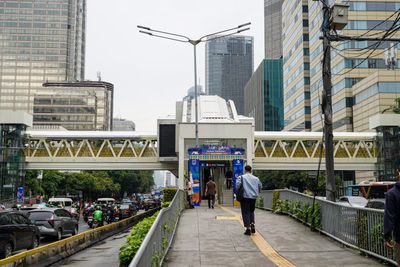 Gubernur DKI Jakarta Pramono Anung Resmikan Wajah Baru JPO Sarinah yang Penuh Sejarah dan Ramah Disabilitas