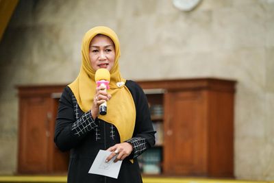 Momen Haru Safari Ramadhan di Jakarta Barat: Wali Kota Iin Mutmainnah Salurkan Santunan Yatim & Ajak Warga Perkuat Sinergi Bangun Kota