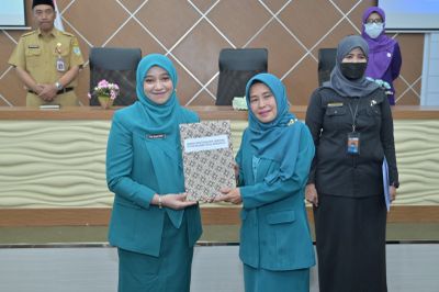 Perkuat Peran Perempuan, Ketua TP PKK Kota Jambi Lantik Pengurus di Level Kecamatan dan Kelurahan